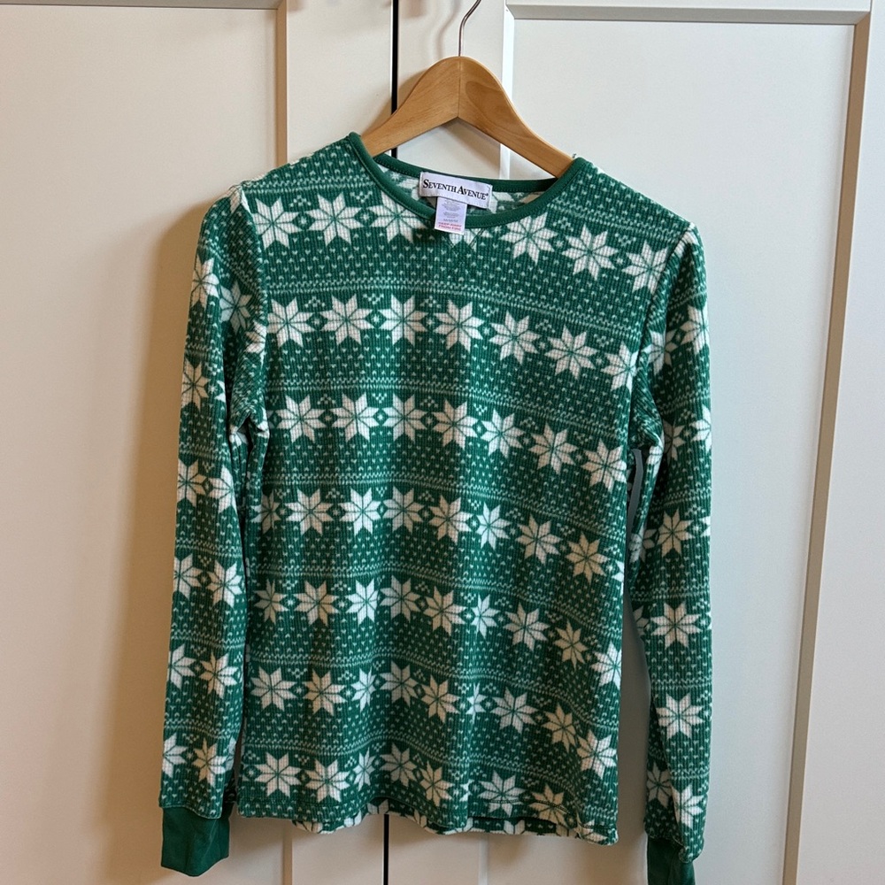 Northern Reflections Green Snowflake Pajama Set